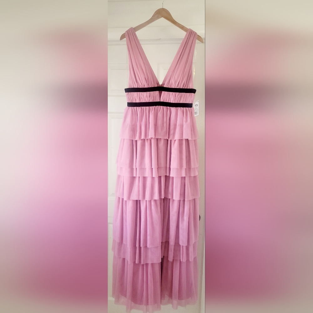 NWT Deep Moon V-Neck Tiered Tulle Ballgown Size 13 Rose and Black - Picture 4 of 9